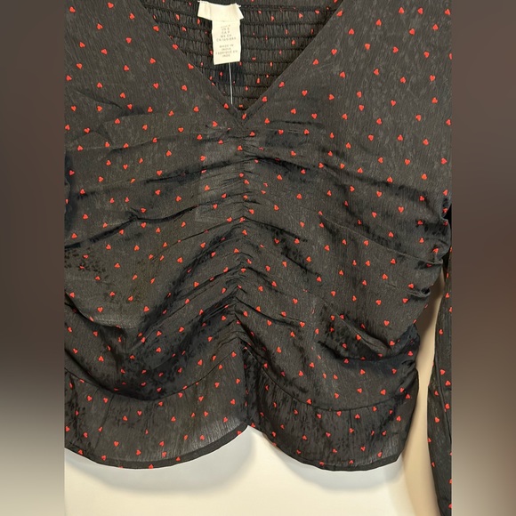 H&M Puff-Sleeved Peplum Blouse - Picture 2 of 9